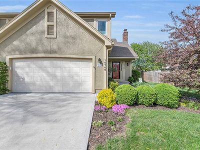 10706 W 115th Pl, Overland Park, KS, 66210