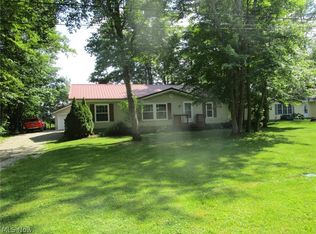 888 Long Shadow Ln, Rome, OH 44085