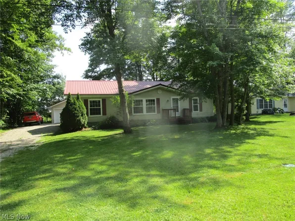 888 Long Shadow Ln, Rome, OH 44085