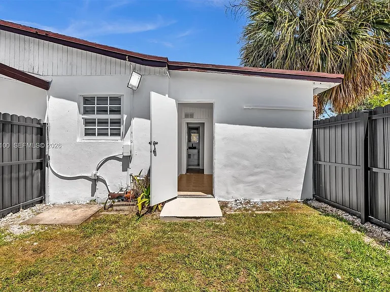 11790 SW 34th St — Photo 46