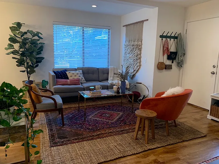 820 Casanova Ave — Photo 1