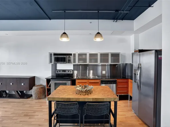 10 SW South River Dr APT 708, Miami, FL 33130