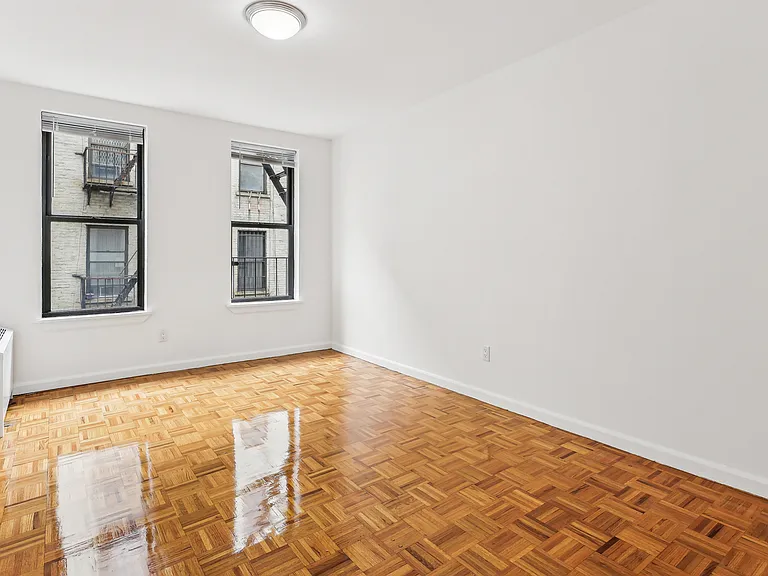 628 W 151st St #3F — Photo 9