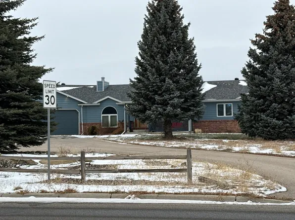 1119 E 9th St, Gillette, WY 82716