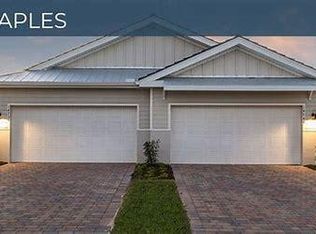 14688 Edgewater Cir, Naples, FL 34114