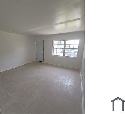 5th image of 801 18th Ave S #2