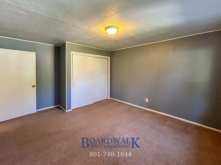 1528 E 8640 S — Photo 11