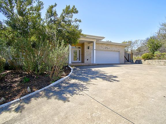 2nd image of 100 Westchester Cir