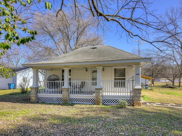 305 Bartlett Avenue, Joplin, MO 64804