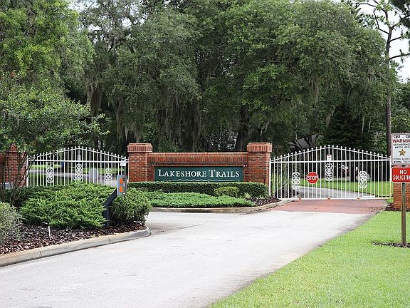 Front Gates to Lakeshore Tra