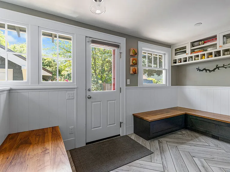 2836 NE Bryce St — Photo 11