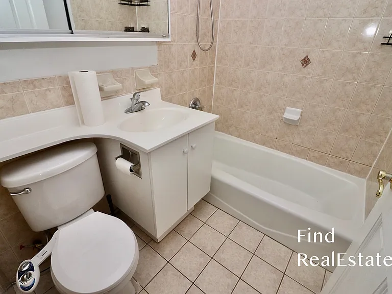 39 W 74th St #4A — Photo 13