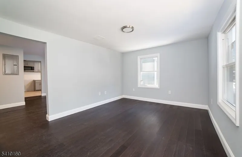 3 bed, 1.5 bath, $2,750 — Photo 4