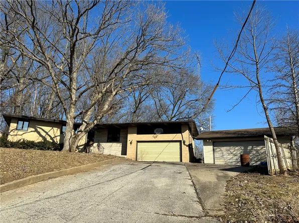 447 S Kansas Ave, Danville, IL 61834