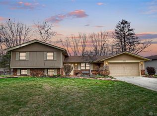 2055 Washington Creek Ln, Dayton, OH 45458
