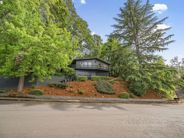 2610 Highland Oaks Dr, Eugene, OR 97405