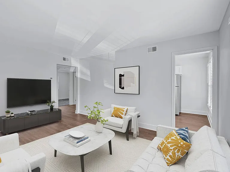 District at Williamsburg — Photo 24