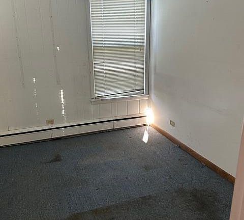 4th image of 42 Champlain St