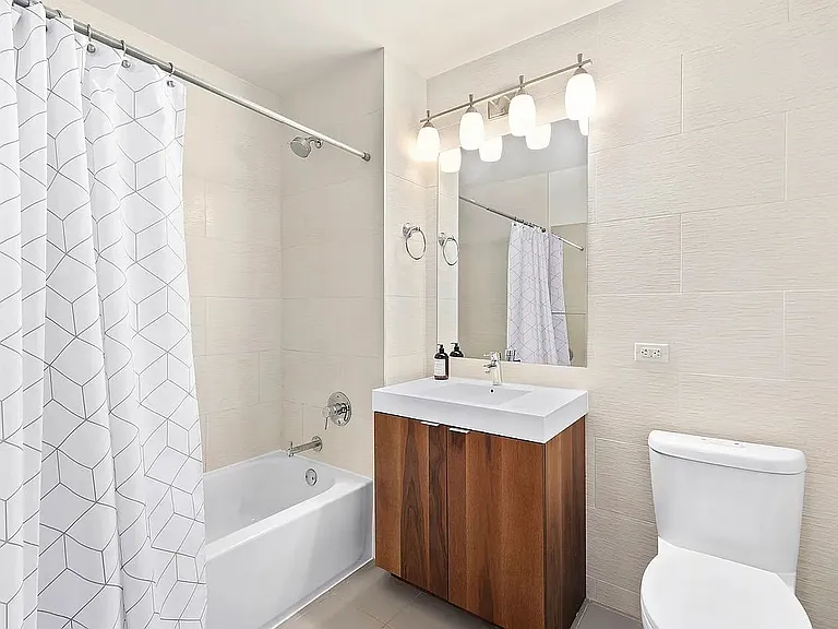 8 Vanderbilt Ave #4C — Photo 6