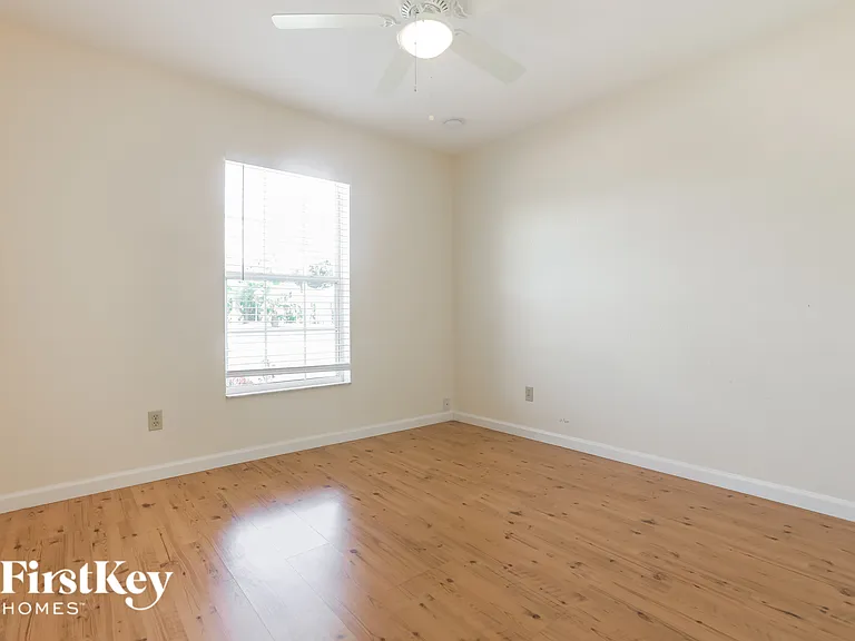 7116 Brandywine Dr — Photo 12