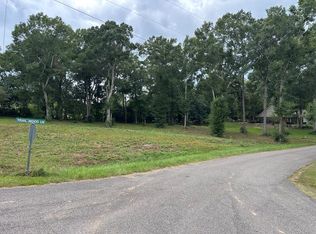 114 N Highlands Dr, Poplarville, MS 39470