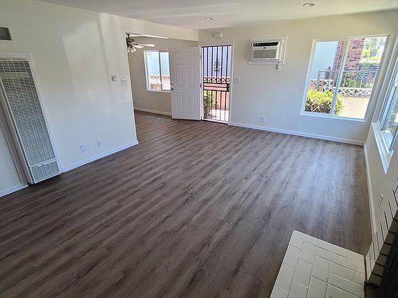3rd image of 4016 W 135th St APT A