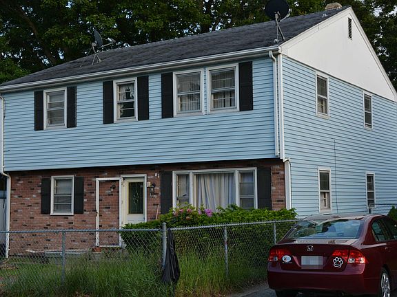 2nd image of 104 Emmett St