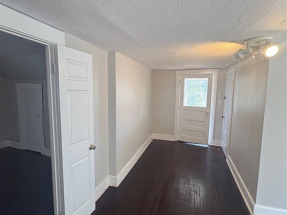 5th image of 106 Bellaire Pl