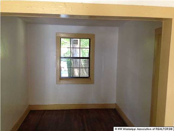 3rd image of 119 McKinney St