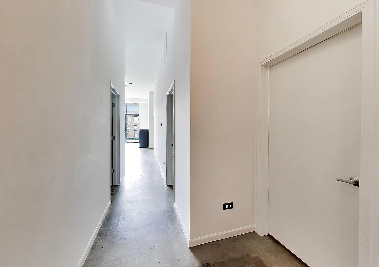 2 bed, 1300 sqft, $4,000 — Photo 3