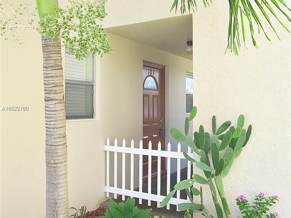 4th image of 2900 Sunrise Lakes Dr W APT 101