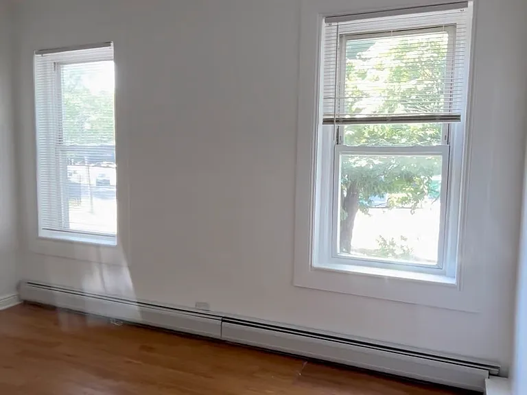35 Conger St #2L — Photo 9