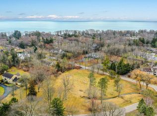 1406 E Fox Ln, Fox Point, WI 53217