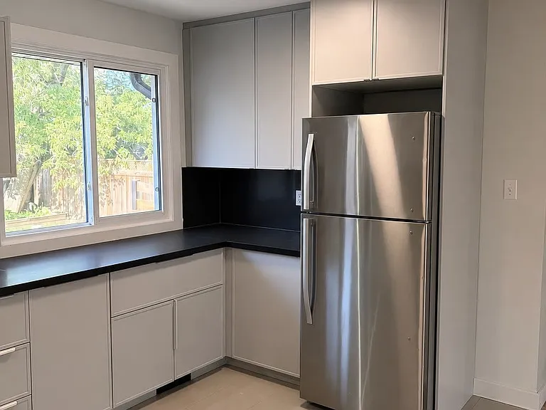 9 Fieldway Dr #UPPER — Photo 3