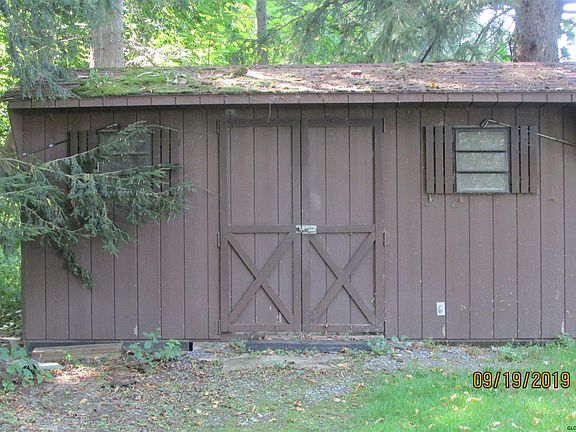 5th image of 7 Woodcrest Dr