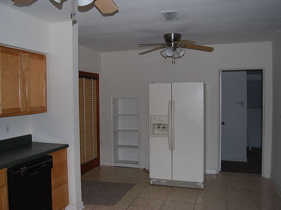 5th image of 3250 35th Ave N