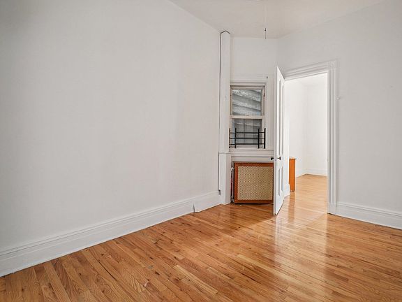 2nd image of 83A Palisade Ave APT 2