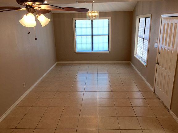 3rd image of 801 Northcreek Dr