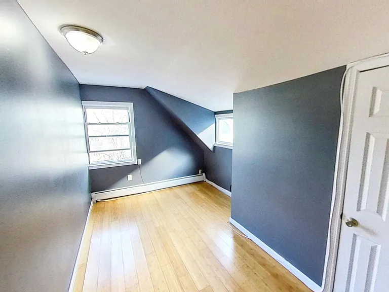 316 Summer Ave #3 — Photo 8