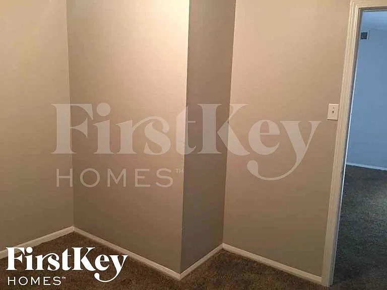 5749 Jardin Pl — Photo 8
