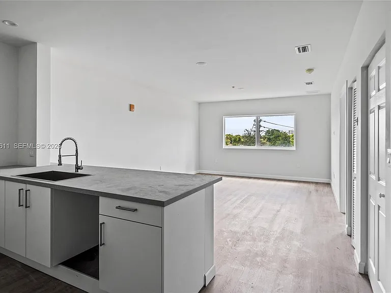 2311 NW 22nd Ave #206 — Photo 12