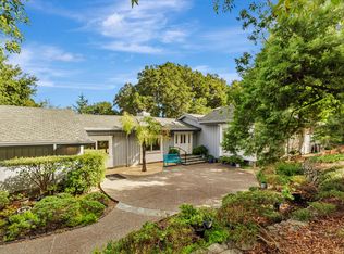 10950 Magdalena Rd, Los Altos Hills, CA 94024