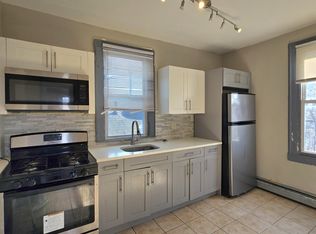 169 Wegman Pkwy #3A, Jersey City, NJ 07305