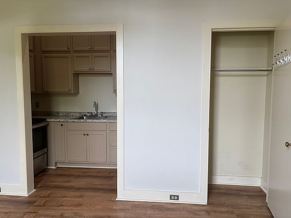 5th image of 2622 Carondelet St #2622