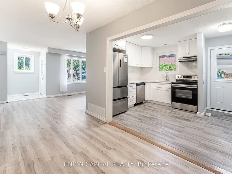 443 Brest Ct — Photo 11