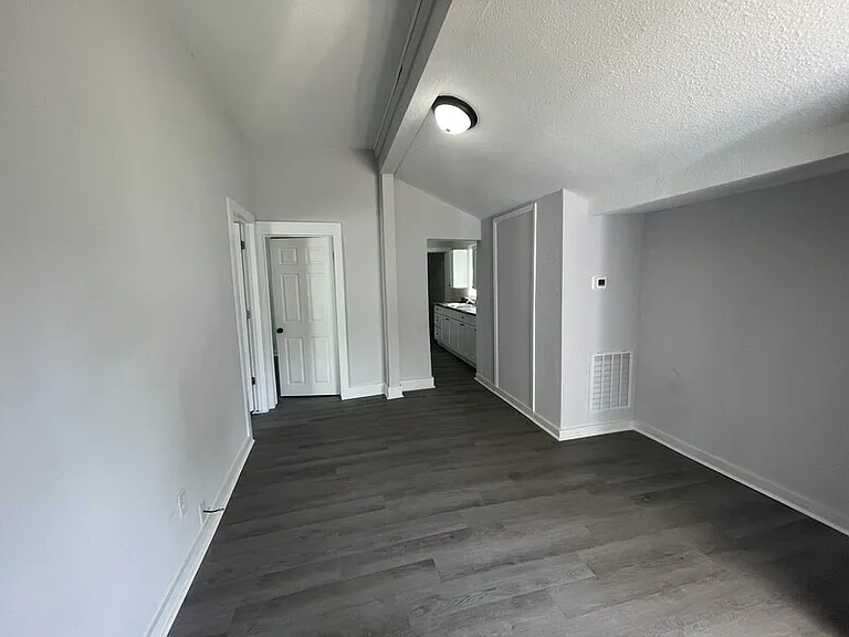 1621 Dora St — Photo 15