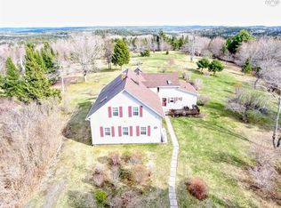 1536 Conquerall Rd, Lunenburg, NS B4V0J9