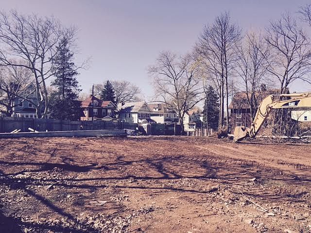 2nd image of 651 Delafield Ave