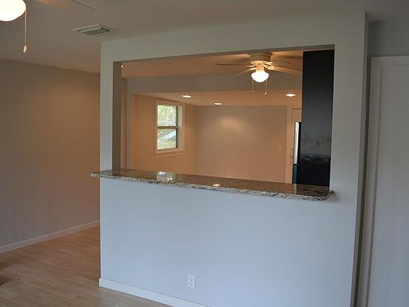 4th image of 4208 E 9th Ave