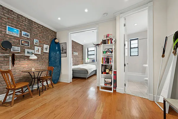 Rented by Compass | media 23